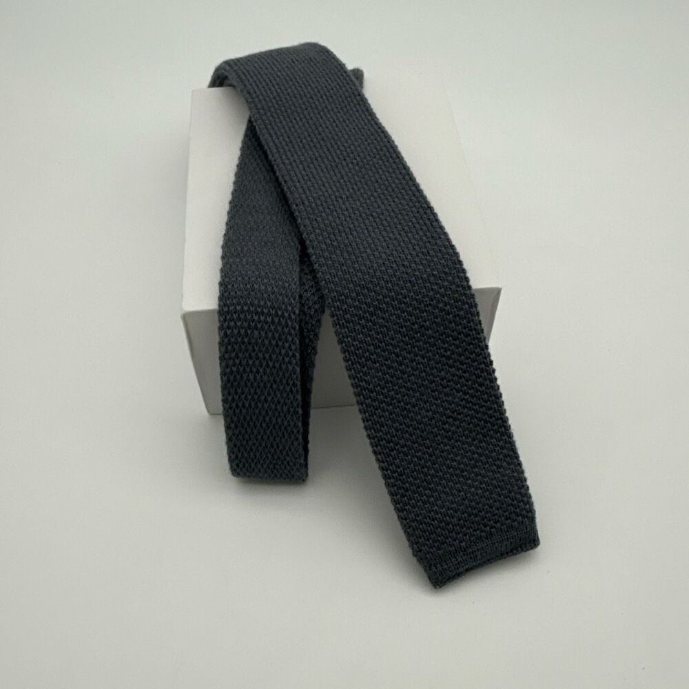 Vintage 1960s Slim Wool Knit Tie Gray 2” Narrow Mod Dark Academia 60”